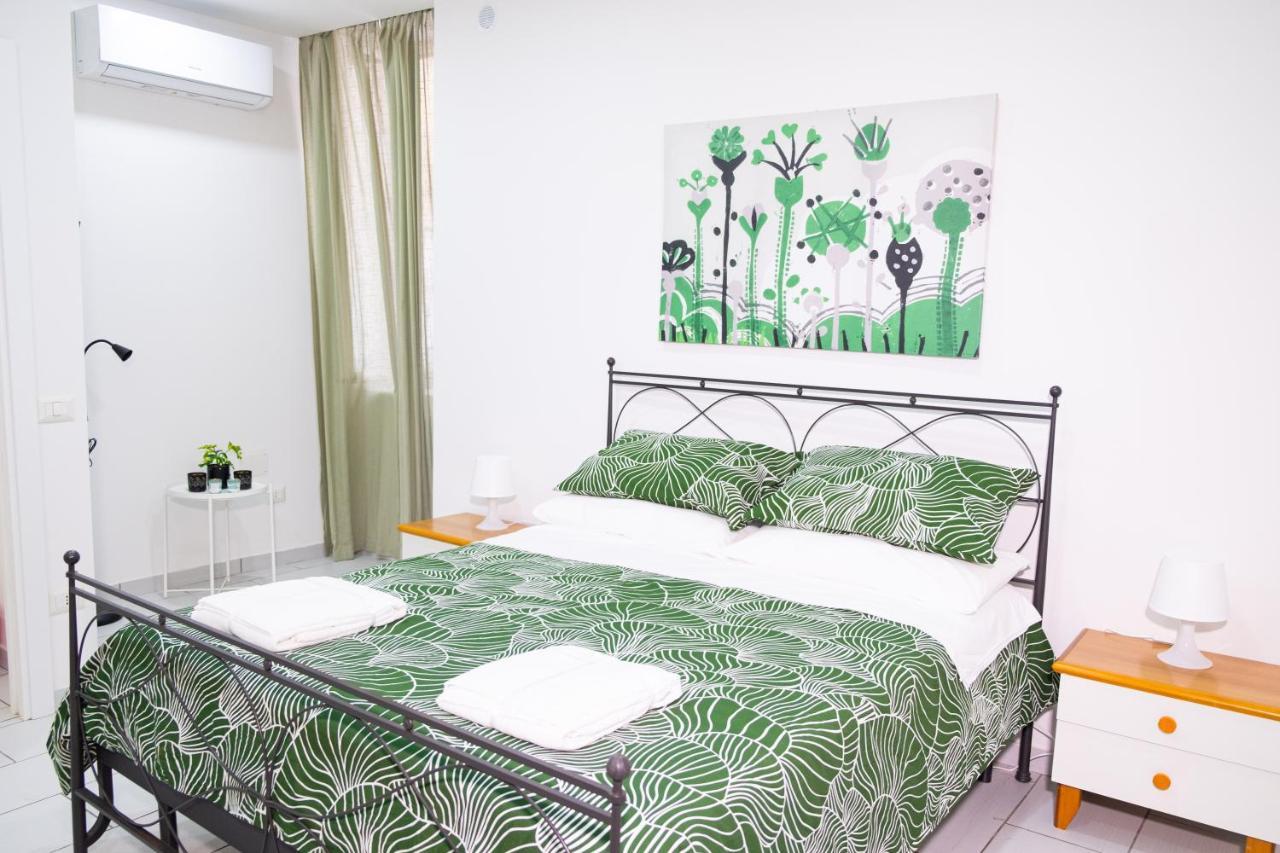 Le Dimore Di Emilia - Casa Bea เนเปิลส์ ภายนอก รูปภาพ